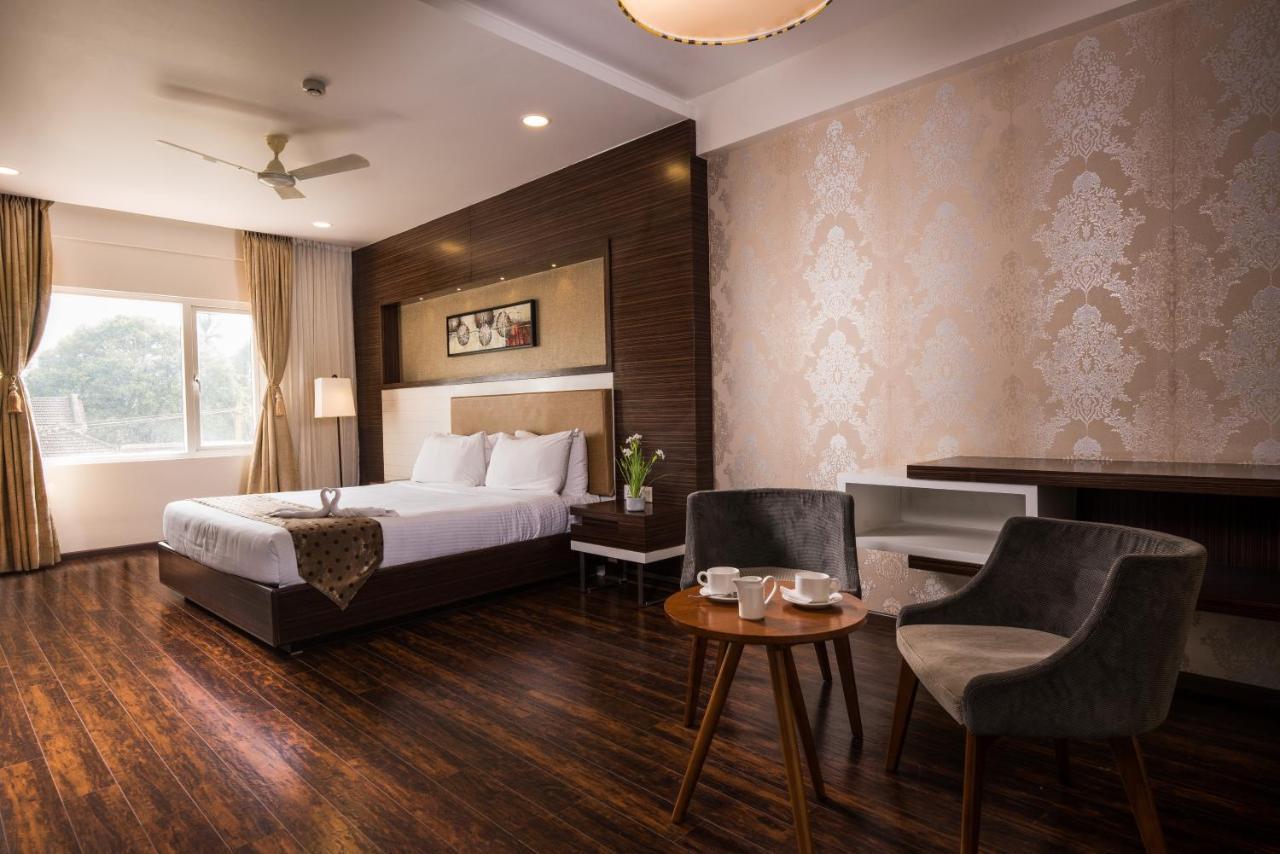 Hotel Aadrika Чикмагалур Экстерьер фото