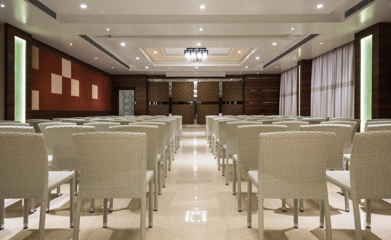 Hotel Aadrika Чикмагалур Экстерьер фото